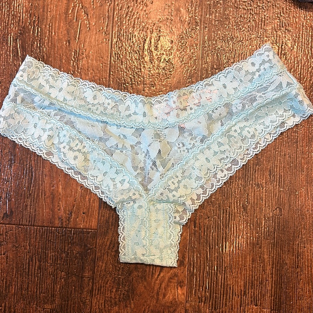 VS lace cheeky panties